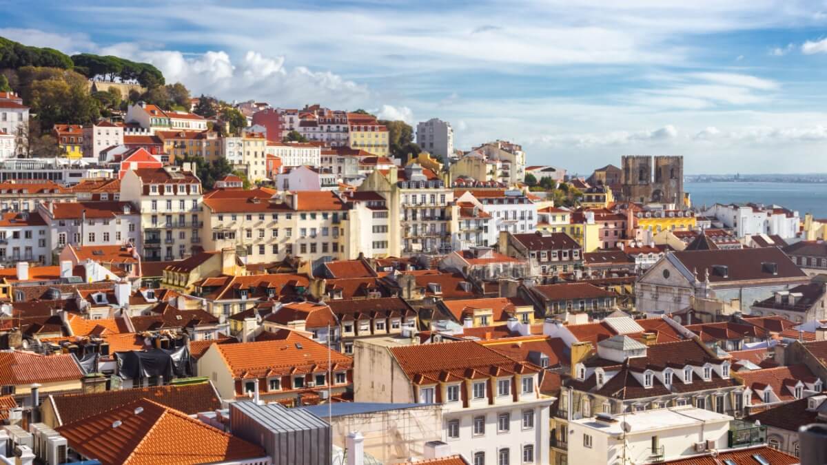 lisbon-cityscape-in-portugal