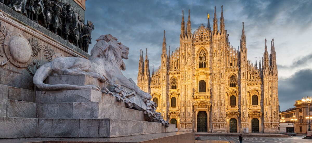 view-of-cathedral-in-milan-italy