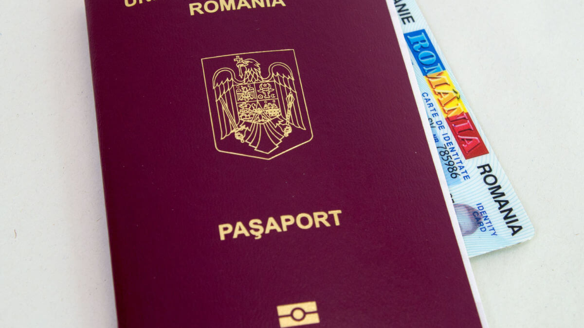 Acte necesare pașaport: Ce documente trebuie să pregătești? - Wise