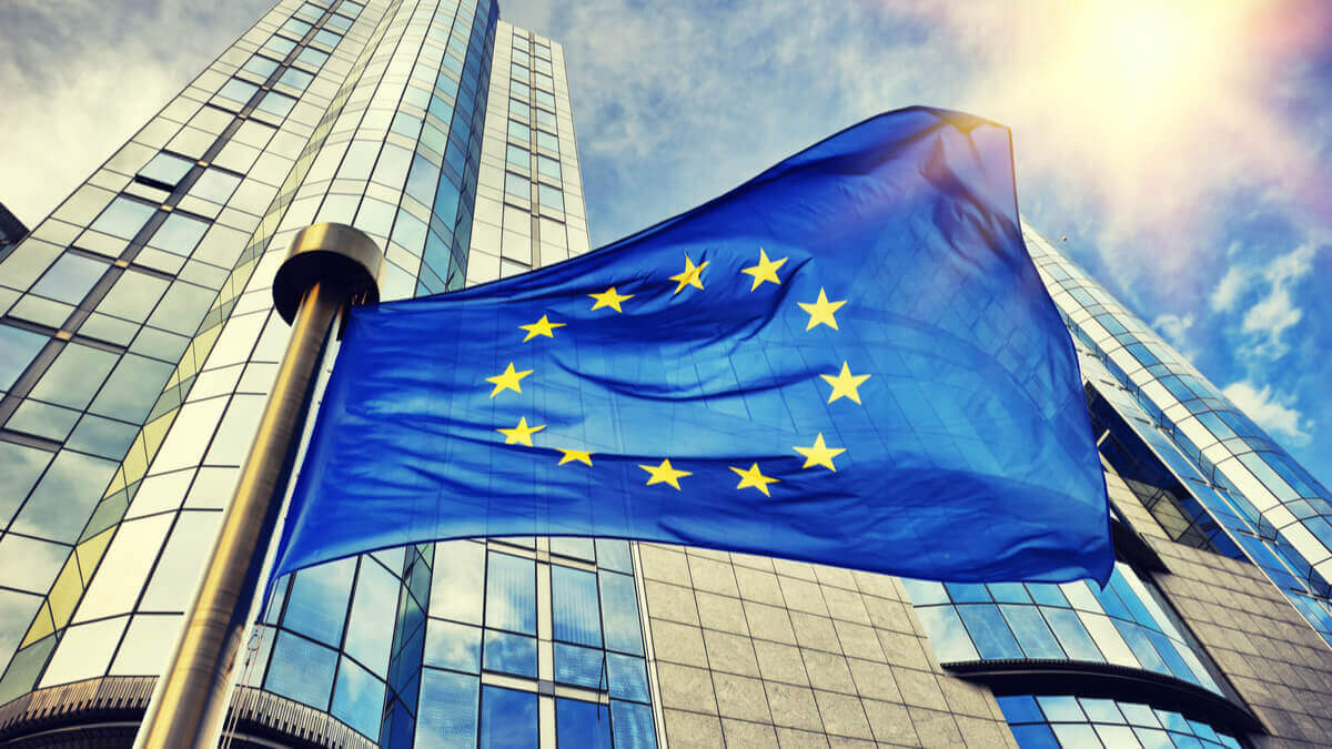 Abrir conta na Europa: o que é preciso e quais melhores bancos