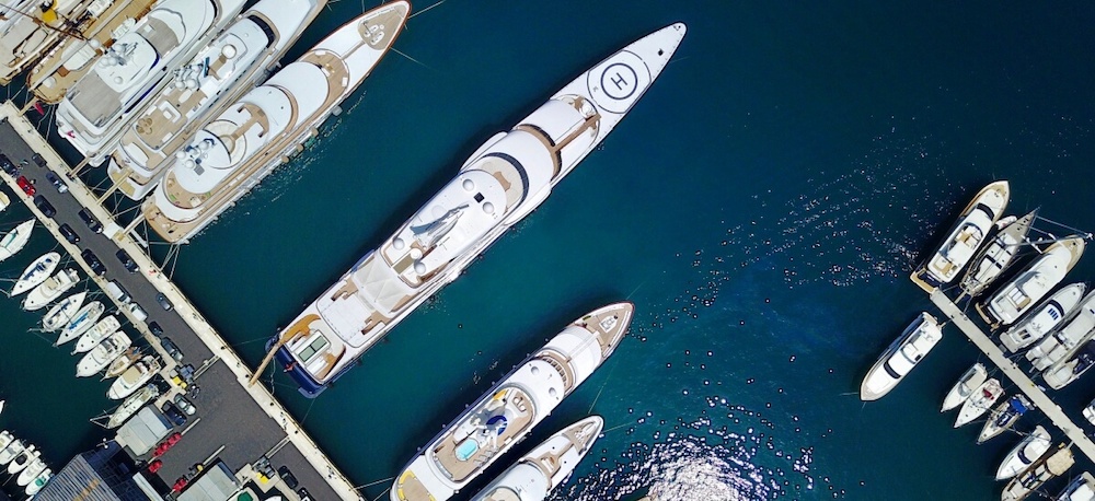 luxury-yacht-parked-in-a-marina
