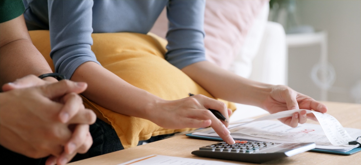 woman-using-calculator