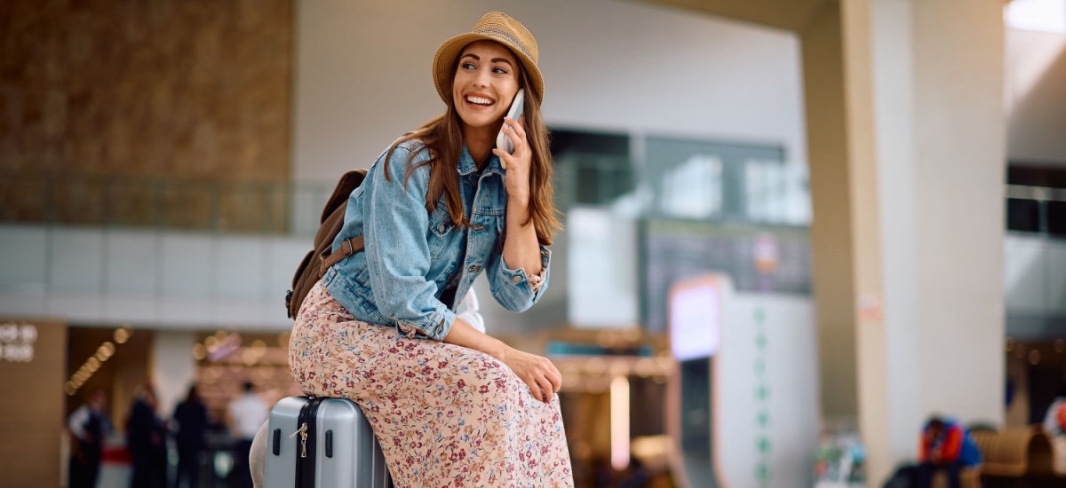 woman-on-phone-airport