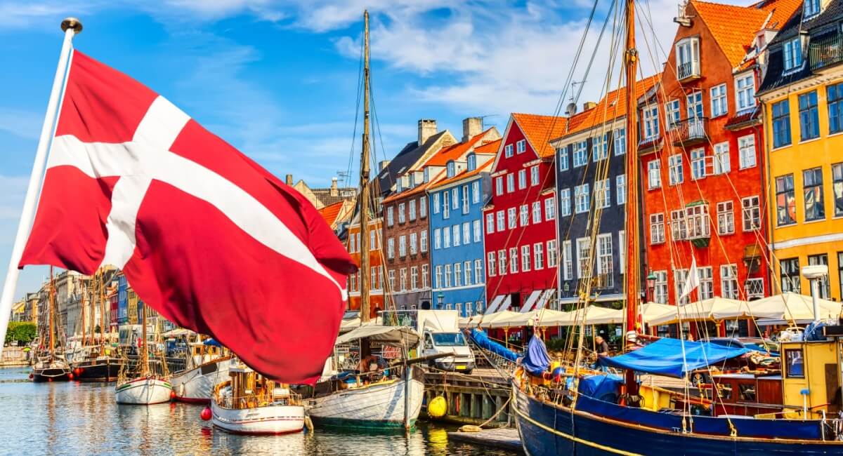 move-to-denmark