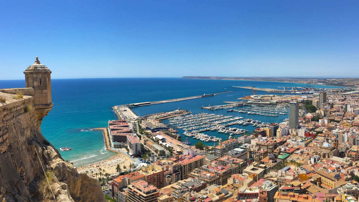 Alicante airport to city centre: transfers and alternatives - Wise