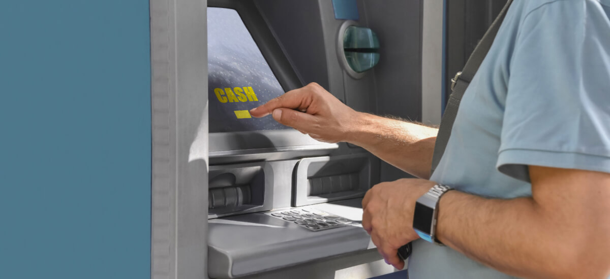 taking-cash-out-of-atm