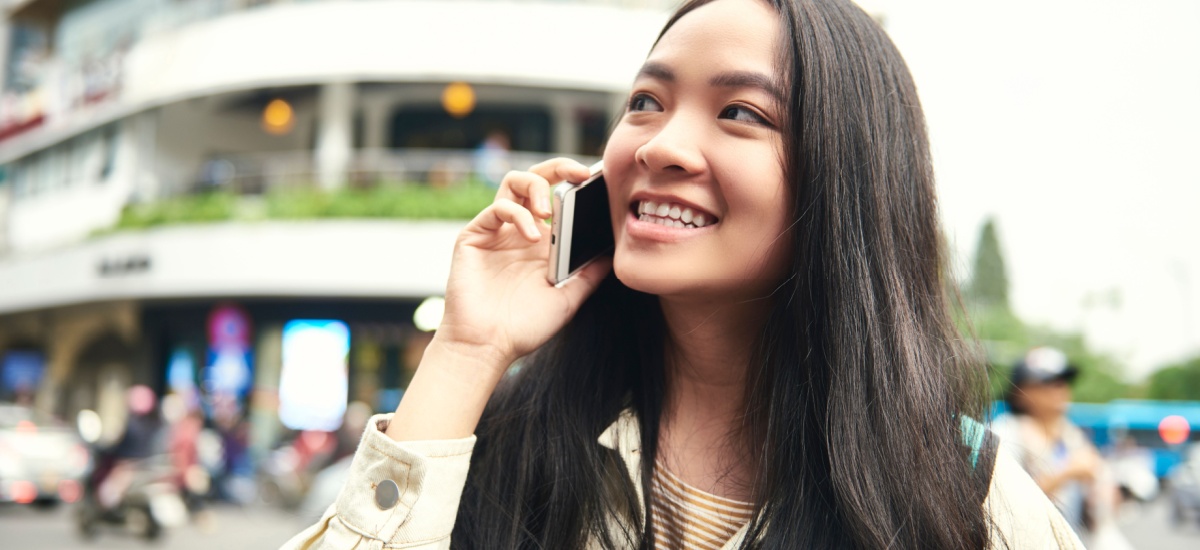 woman-on-phone-smiling