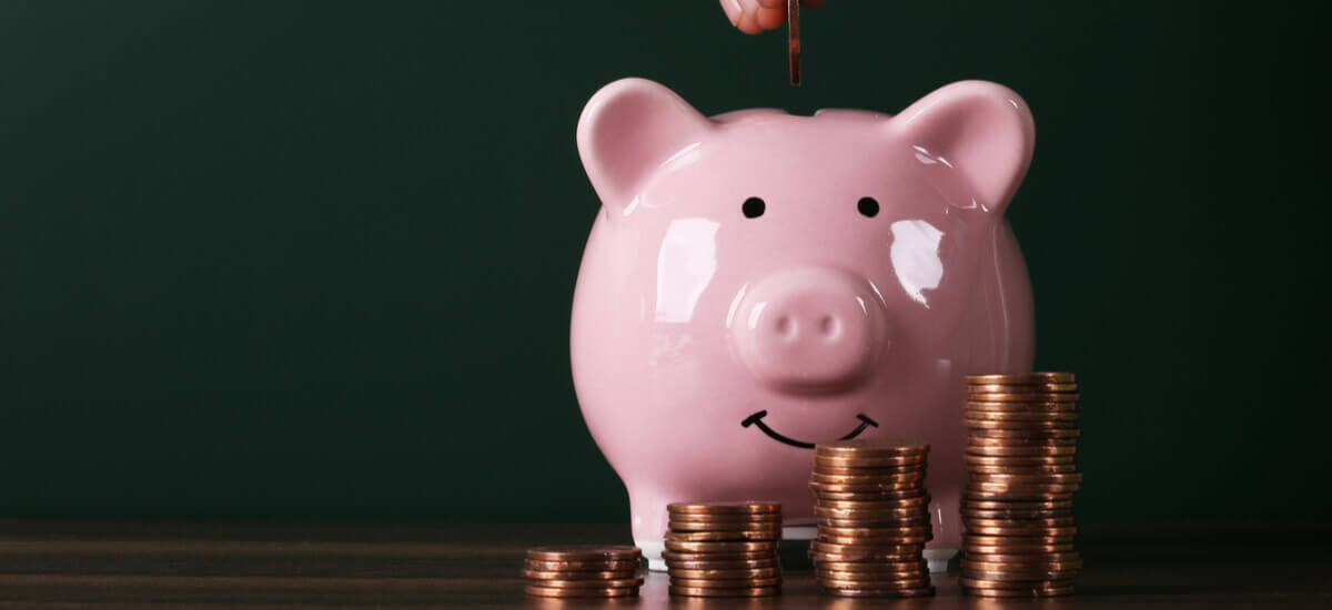 piggy-bank-smiling-with-coins