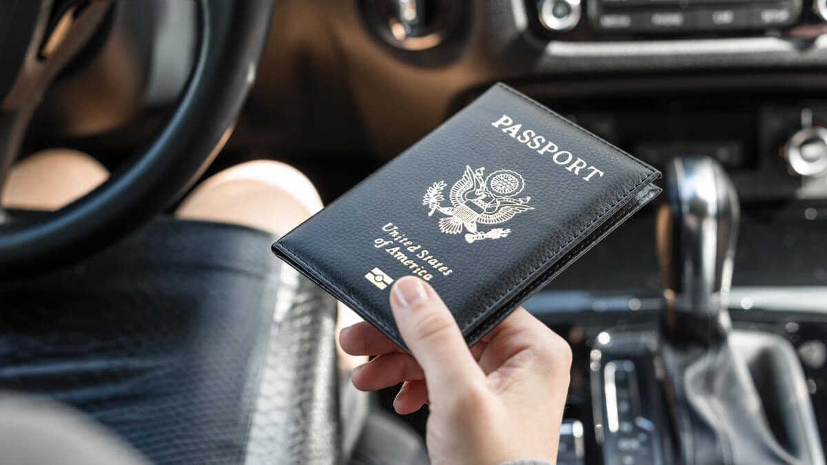 travel with expired passport to mexico