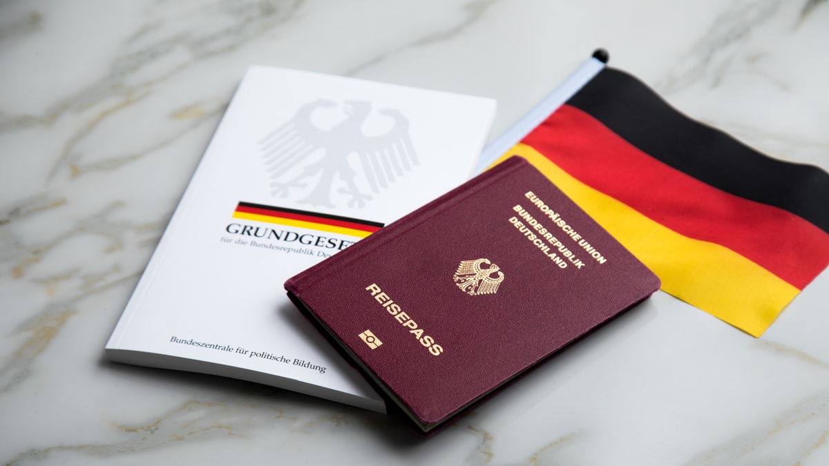 Как получить гражданство в германии русскому блю палас