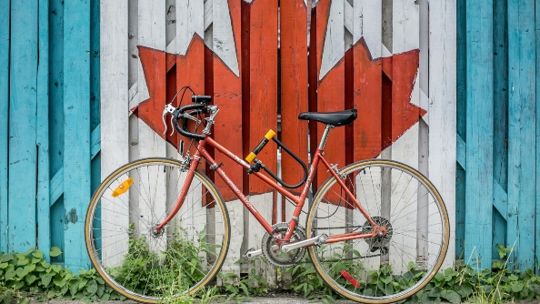 red-bike-in-toronto