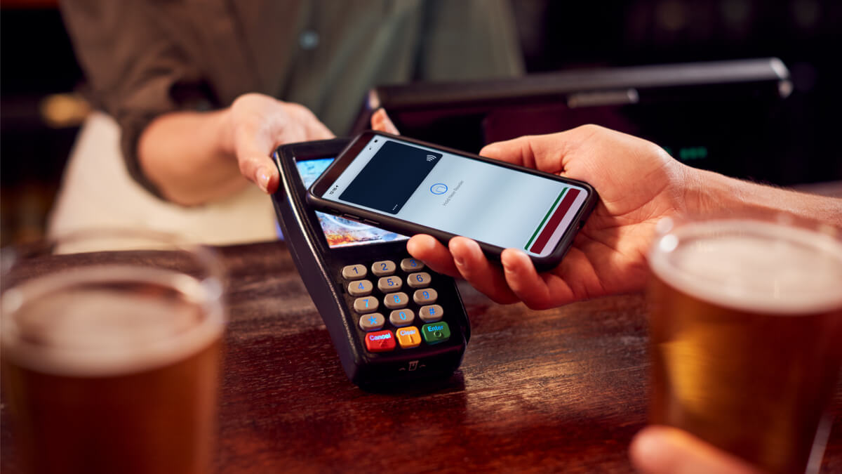 apple pay to send money internationally