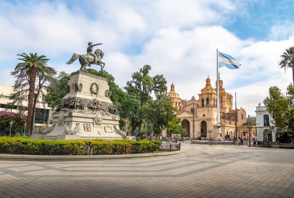 Custo de vida na Argentina é mais barato que no Brasil? Compare Wise