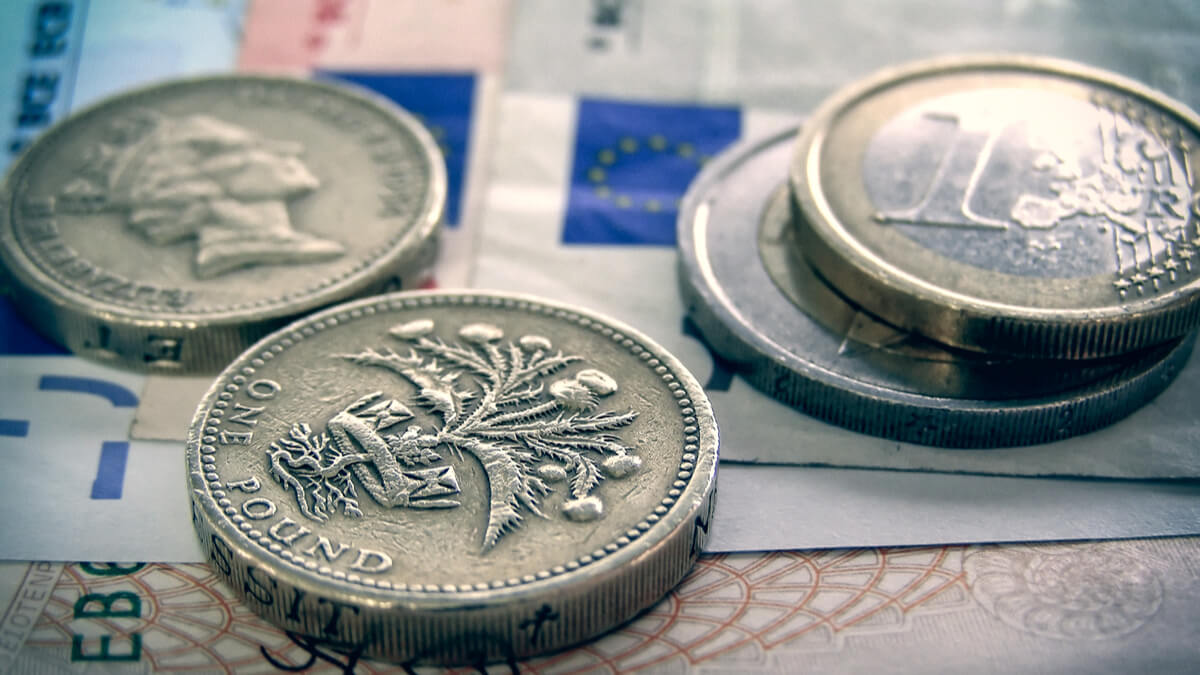 bei-der-volksbank-euro-in-pfund-wechseln-so-funktioniert-s-wise